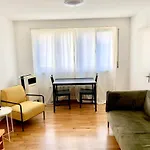 City Apartment - Close To Town - By Pa
