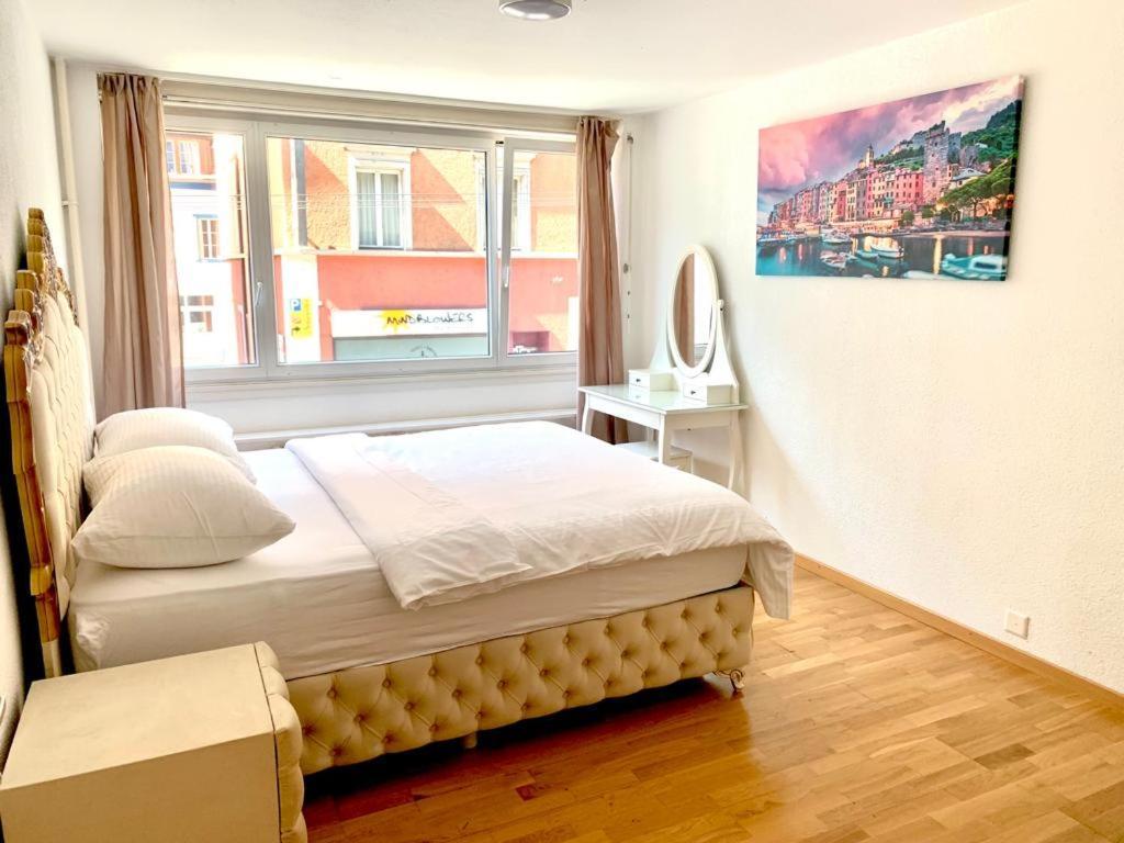 Appartement - Close To Town - By Pa *